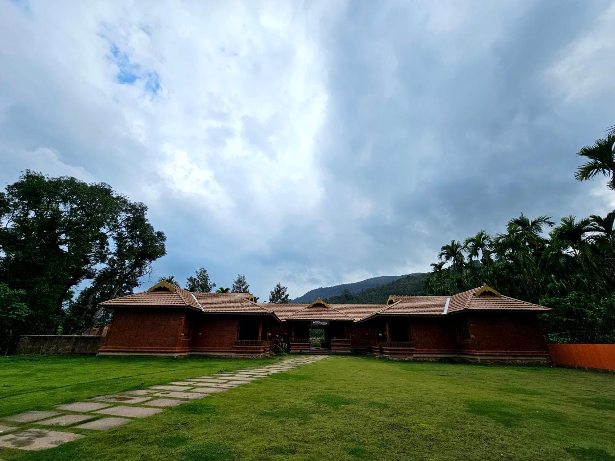 Parampara Resort Chikmagalur Kalasa Exterior photo